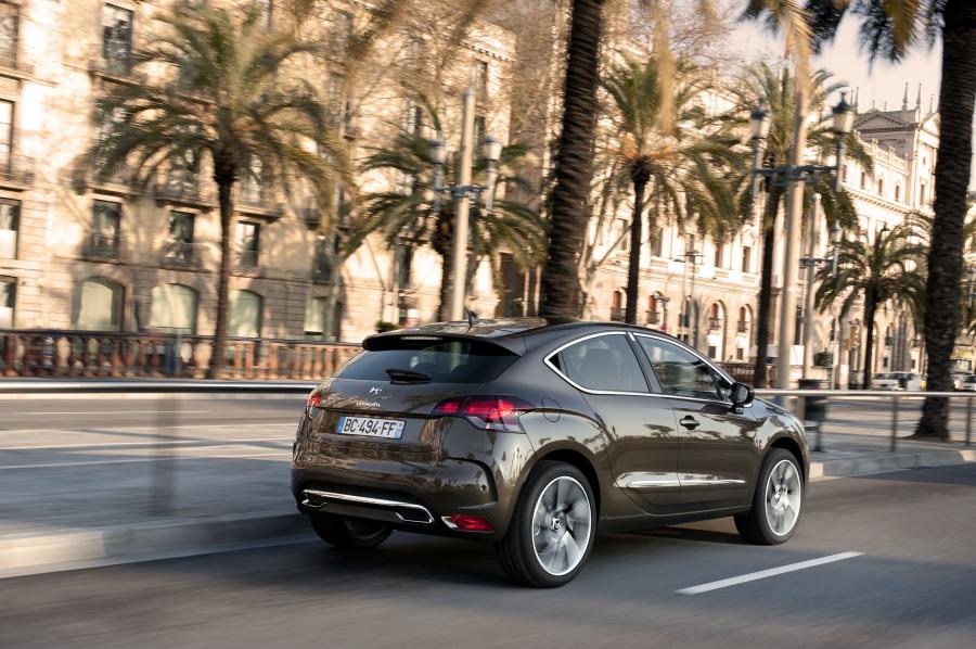 Citroen DS4 2010 года  (фото 55 из 143)